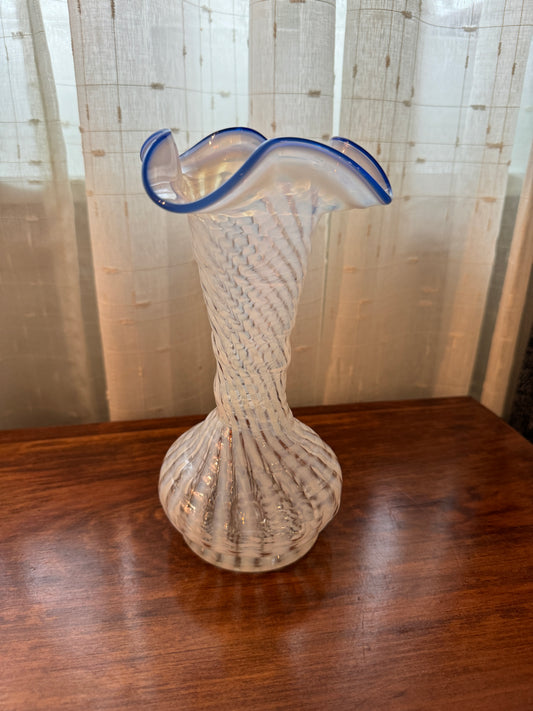 Vintage Fenton Blue Ridge Crest Spiral Vase